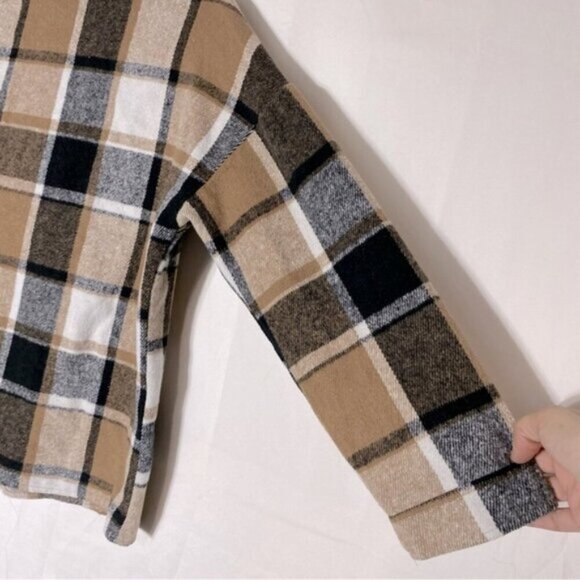 Women’s Tan Brown White Plaid Flannel Button Up Short Shacket S - Picture 11 of 14